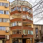 Bright City-center Flat For 4 Guests Apartmán *