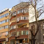 Apartmán Bright City-center Flat For 4 Guests Varna