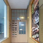 Bright City-center Flat For 4 Guests Apartmán *