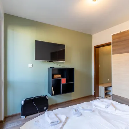 Bright City-center Flat For 4 Guests Varna