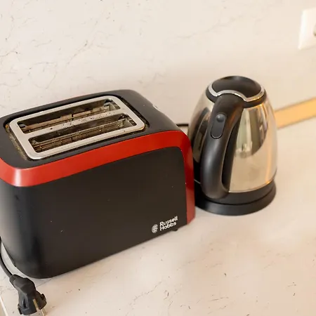 Bright City-center Flat For 4 Guests *