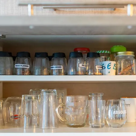 Апартаменты Bright City-center Flat For 4 Guests