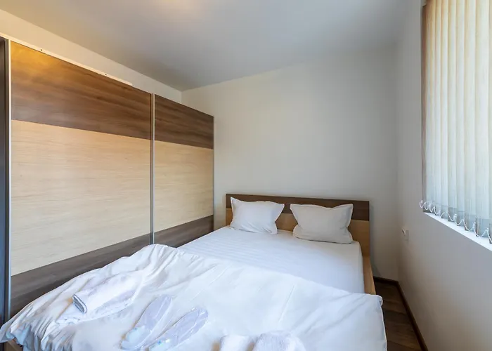 Bright City-center Flat For 4 Guests * Varna