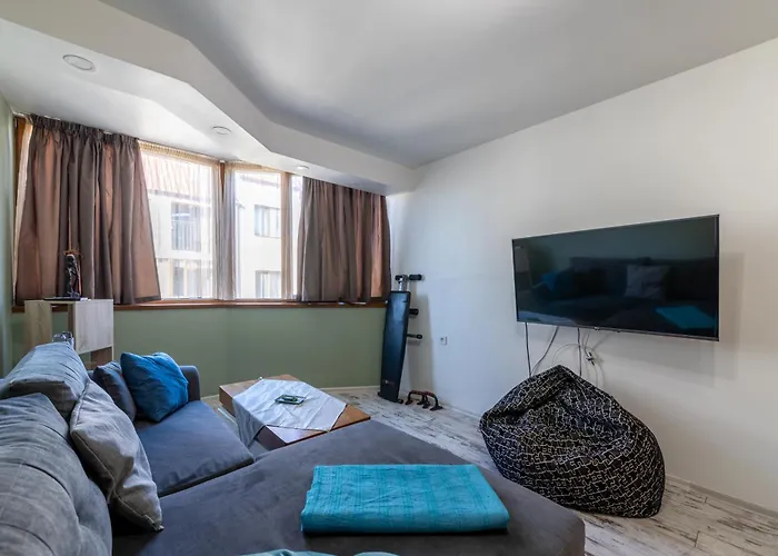 Bright City-center Flat For 4 Guests Varna