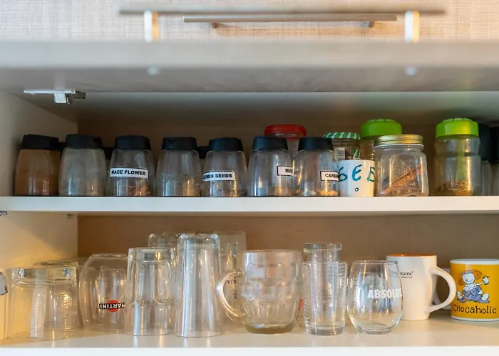 Apartment Bright City-center Flat For 4 Guests